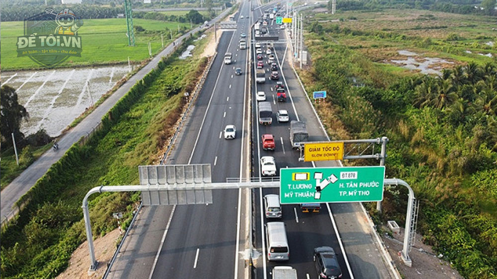 Nút giao lối ra trên cao tốc Trung Lương - Mỹ Thuận